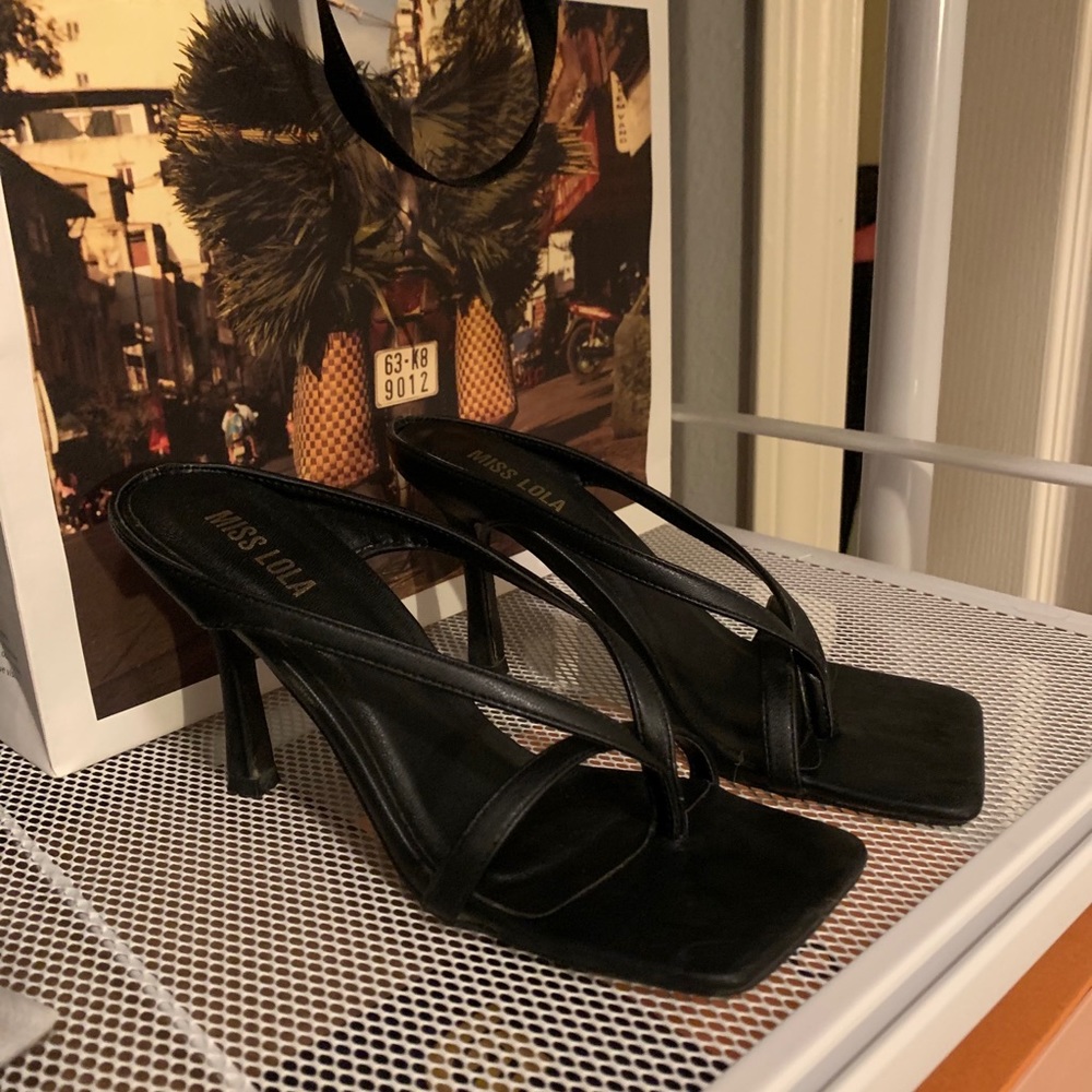 Miss Lola black heels